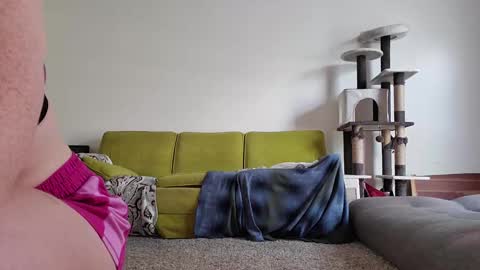 Strawberrylotsacake online show from 14, 9, 2025