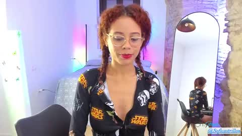 Snapshot of strawberrysofi chatting on 12, 2, 2025 Sofia online show from 12, 2, 2025