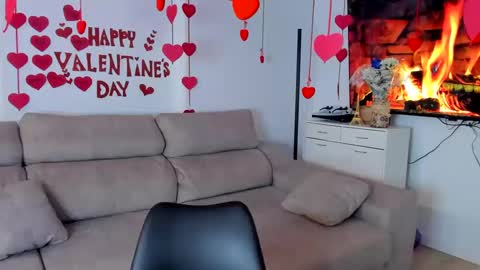 Snapshot of strawberrysofi chatting on 16, 2, 2025 Sofia online show from 16, 2, 2025