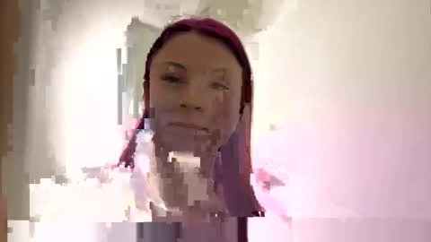 Ruby Moon online show from 3, 2, 2025