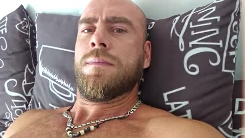 Strong Arni online show from 19, 10, 2025