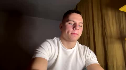 Snapshot of strong_baby chatting on 27, 10, 2025 Strong Baby online show from 27, 10, 2025