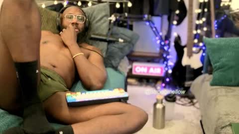 strongmellow online show from 24, 10, 2025