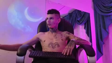 stuart_boy_ online show from 8, 12, 2024