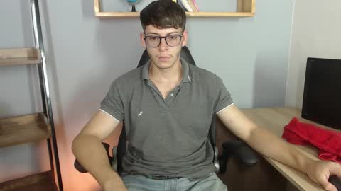 stuart_white online show from 11, 9, 2025