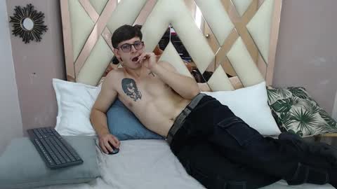 stuart_white online show from 20, 9, 2025