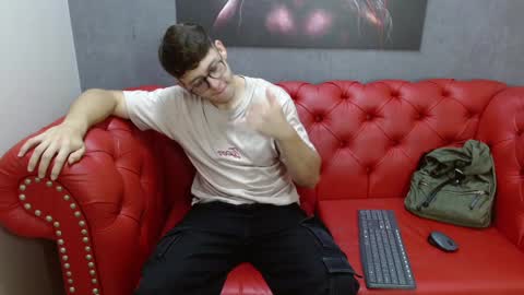 stuart_white online show from 24, 9, 2025