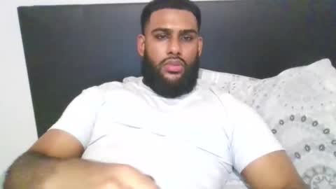 Snapshot of stuckinthe222 chatting on 4, 11, 2025 stuckinthe222 online show from 4, 11, 2025