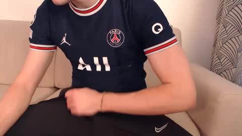 Stud From Paris online show from 5, 3, 2025