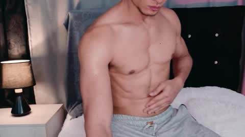 stylish men online show from 8, 9, 2025