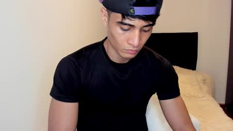 stylish men online show from 28, 9, 2025