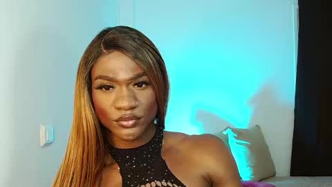 Snapshot of suannyklatten_ chatting on 6, 3, 2025 Suanny Klatten It is my account independent online show from 6, 3, 2025