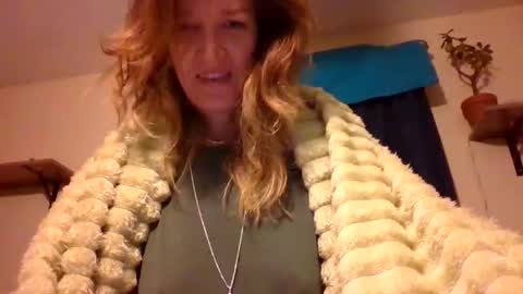 Snapshot of sub4you69brat chatting on 13, 1, 2025 sub4you69brat online show from 13, 1, 2025