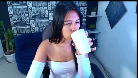 Snapshot of sub_scarlett_ chatting on 1, 12, 2025 sub_scarlett_ online show from 1, 12, 2025