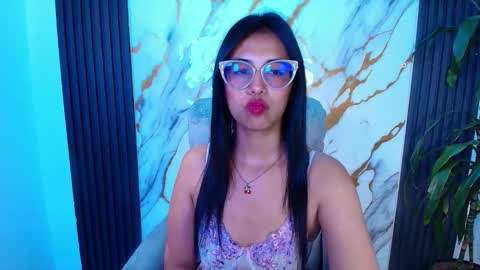 sub_scarlett_ online show from 9, 3, 2026
