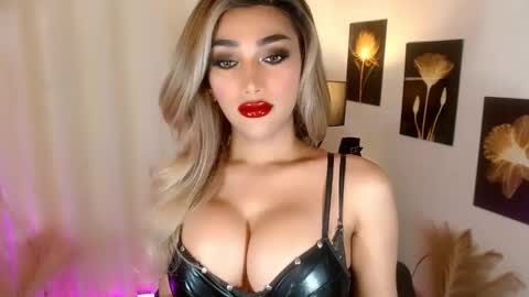 ISABEL online show from 3, 2, 2026