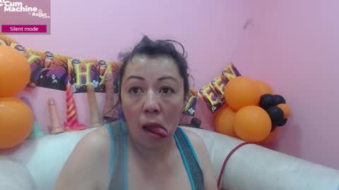 Snapshot of sucker_drool chatting on 29, 10, 2025 Sucky online show from 29, 10, 2025