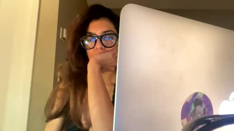 Snapshot of suckmythong410104 chatting on 20, 12, 2024 SaraSabeen online show from 20, 12, 2024