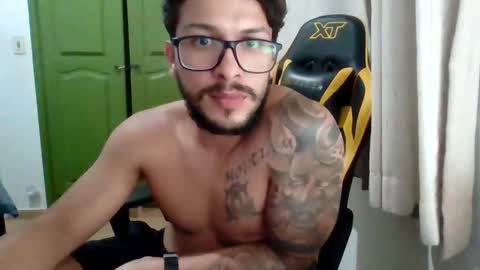 Snapshot of suetsemsay chatting on 21, 12, 2024 suetsemsay online show from 21, 12, 2024