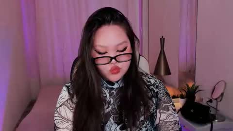 Snapshot of sugarnekoo chatting on 25, 11, 2025 Neko follow me online show from 25, 11, 2025