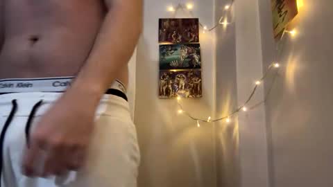 Snapshot of sullyniko chatting on 22, 10, 2025 Niko online show from 22, 10, 2025