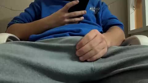 Snapshot of sullyniko chatting on 12, 11, 2025 Niko online show from 12, 11, 2025