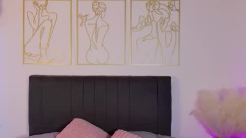 Snapshot of summer_holiday chatting on 31, 10, 2025 OnlyFans summer holiday online show from 31, 10, 2025