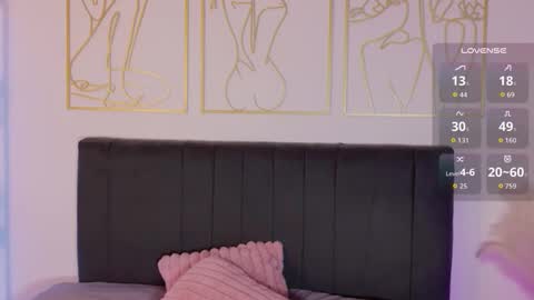 Snapshot of summer_holiday chatting on 7, 11, 2025 OnlyFans summer holiday online show from 7, 11, 2025