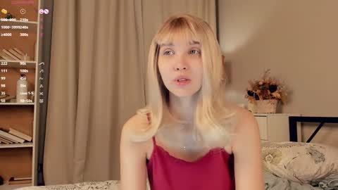 Snapshot of summer_lilac chatting on 8, 11, 2025 Nelly online show from 8, 11, 2025