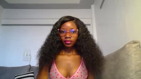 Snapshot of summerbuddy chatting on 5, 2, 2026 summerbuddy online show from 5, 2, 2026