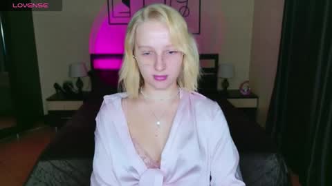 Snapshot of summerjem chatting on 12, 11, 2025 summerjem online show from 12, 11, 2025