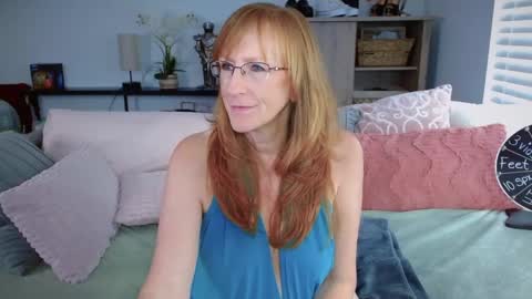 SummerKnightzzz online show from 10, 1, 2025