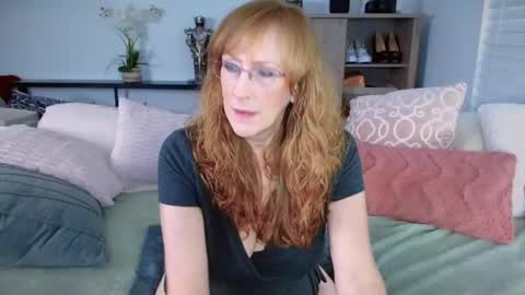 SummerKnightzzz online show from 11, 2, 2025