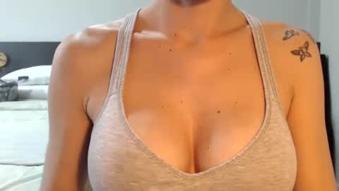 Snapshot of summerrrrrrrrr chatting on 23, 12, 2024 The real sugar baby Sam Summer online show from 23, 12, 2024