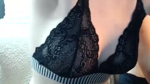 Snapshot of summerrrrrrrrr chatting on 27, 1, 2025 The real sugar baby Sam Summer online show from 27, 1, 2025