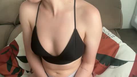 Snapshot of summerrrrrrrrr chatting on 12, 11, 2025 The real sugar baby Sam Summer online show from 12, 11, 2025