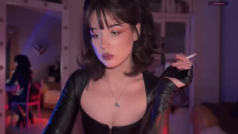 Snapshot of sun_for_you chatting on 17, 11, 2025 Miss Nelly online show from 17, 11, 2025