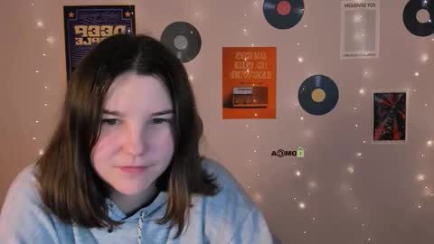 sun_julia online show from 11, 11, 2025