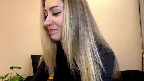 Lexi online show from 14, 12, 2025