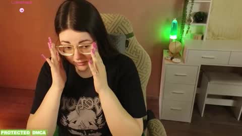 Tina. Im topless model  online show from 22, 2, 2026