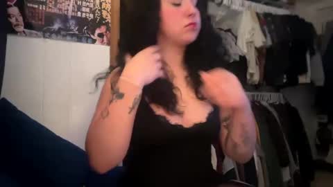 Snapshot of sunflowerxo chatting on 18, 11, 2025 Sofie online show from 18, 11, 2025