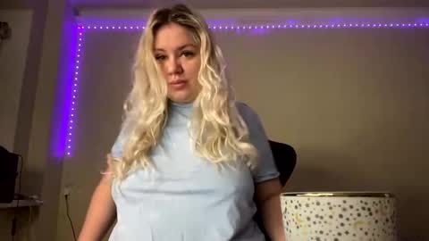 Snapshot of sunny_mood chatting on 9, 1, 2025 sunny mood online show from 9, 1, 2025