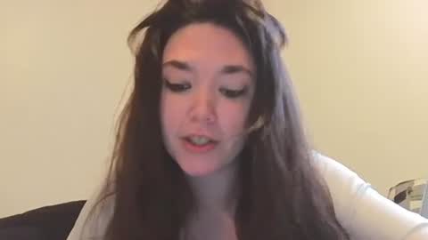 Snapshot of sunshinebreeze4me chatting on 22, 3, 2026 Mary 3 online show from 22, 3, 2026