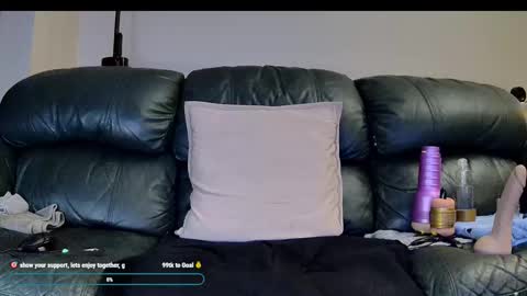 Snapshot of superduty5speed chatting on 5, 11, 2025 Thomas online show from 5, 11, 2025