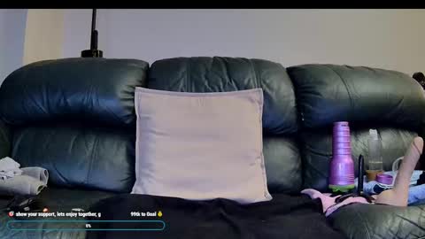 Snapshot of superduty5speed chatting on 29, 11, 2025 Thomas online show from 29, 11, 2025