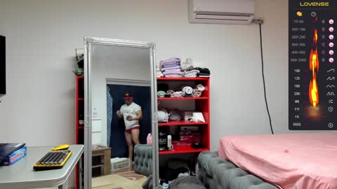 supermanboyxxl online show from 25, 1, 2025