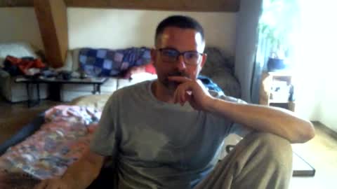 Snapshot of supersquirrel81 chatting on 8, 3, 2026 supersquirrel81 online show from 8, 3, 2026