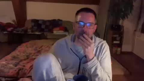 Snapshot of supersquirrel81 chatting on 13, 3, 2026 supersquirrel81 online show from 13, 3, 2026