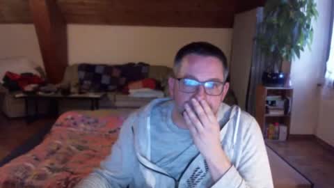 Snapshot of supersquirrel81 chatting on 17, 3, 2026 supersquirrel81 online show from 17, 3, 2026