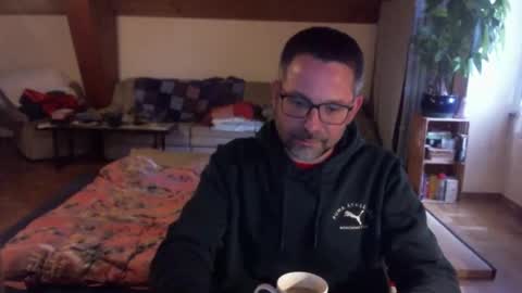 Snapshot of supersquirrel81 chatting on 25, 3, 2026 supersquirrel81 online show from 25, 3, 2026